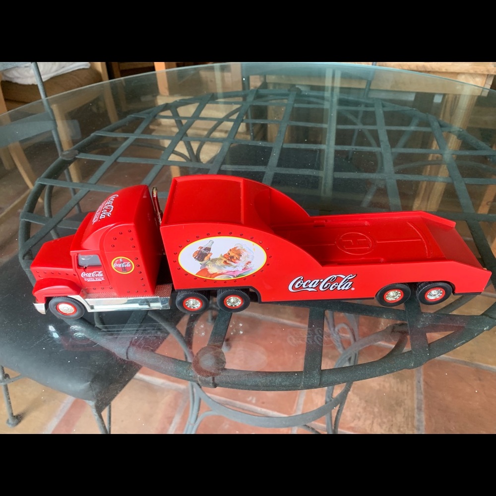 2000 Edition Santa Pack Coca Cola Truck